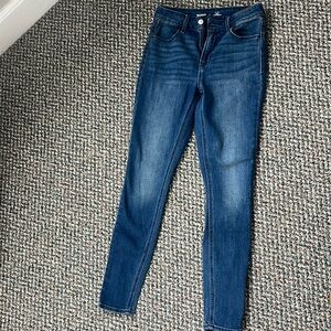 Old Navy, size 2 High-Rise wow super skinny jeans